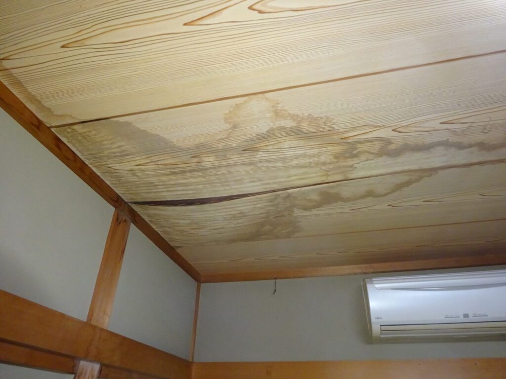 雨漏りの悩み、早めの対策で安心快適な生活を！
